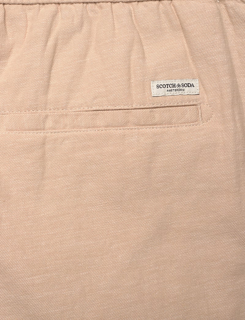Scotch & Soda - Seasonal core - Fave cotton/linen twill bermuda - hørshorts - soft camel - 4