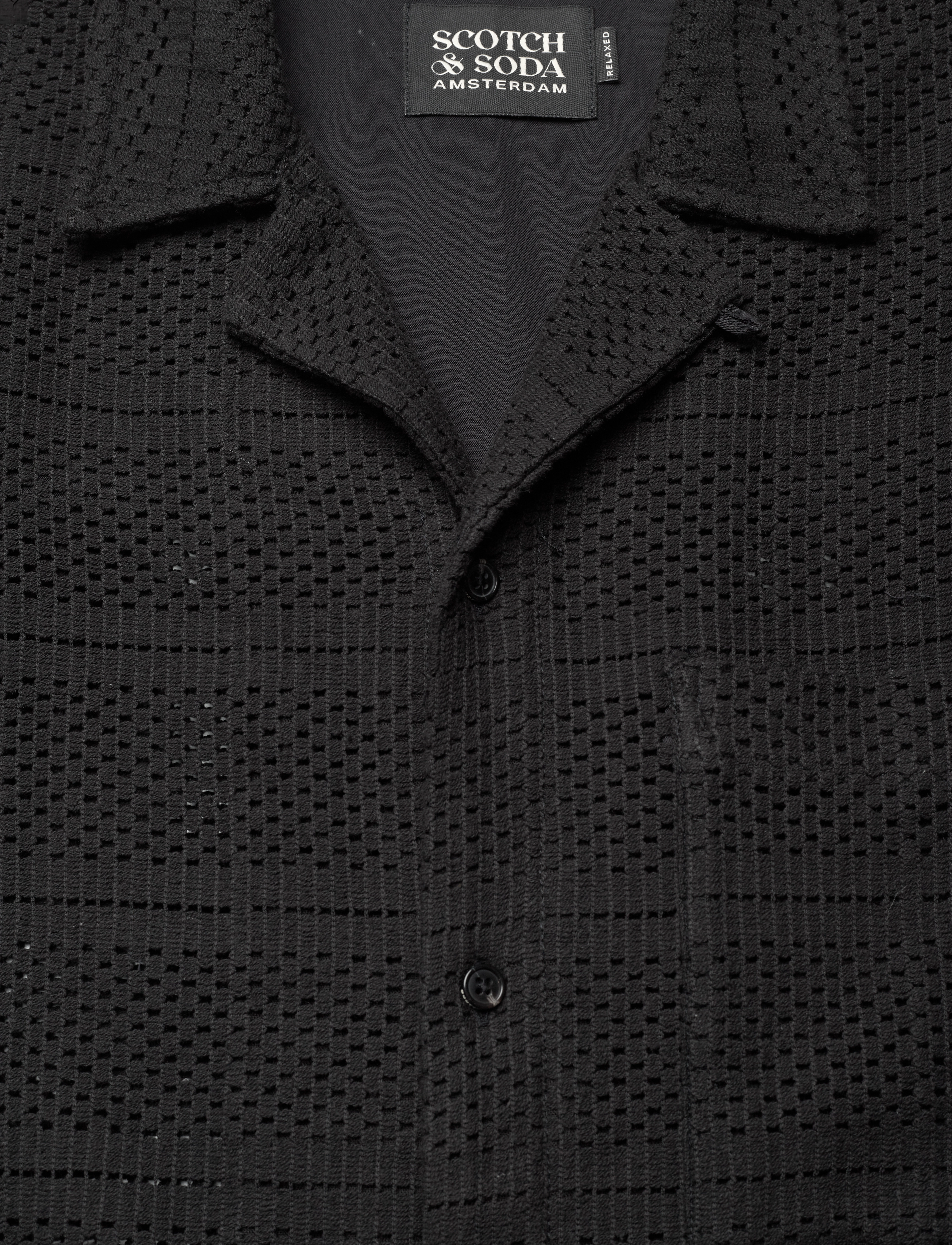 Scotch & Soda - Crochet short-sleeved relaxed-fit shirt - chemises à manches courtes - washed black - 2