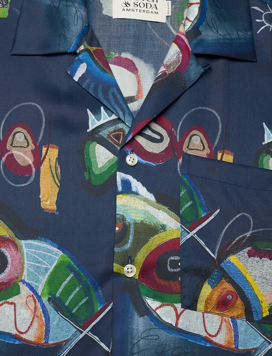Scotch & Soda - AOP short-sleeved relaxed-fit tencel shirt - chemises à manches courtes - abstract island night aop - 2