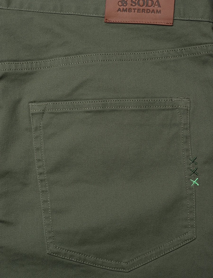Scotch & Soda - Ralston- cotton-blend twill regular slim fit 5-pocket pant - chinosy - thyme - 4