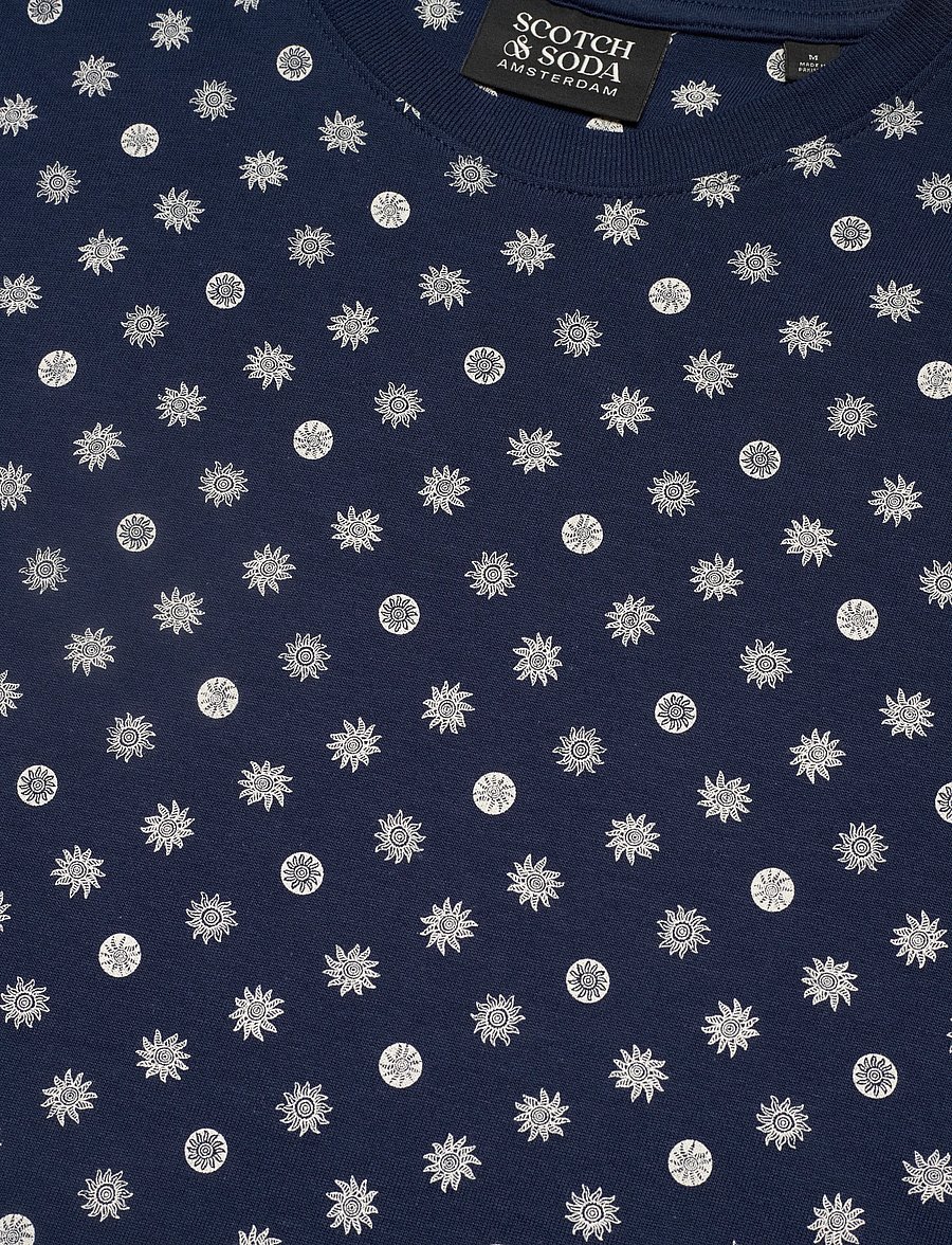 Scotch & Soda - Microprinted Regularfit Tshirt - lühikeste varrukatega t-särgid - foulard dress blues - 5