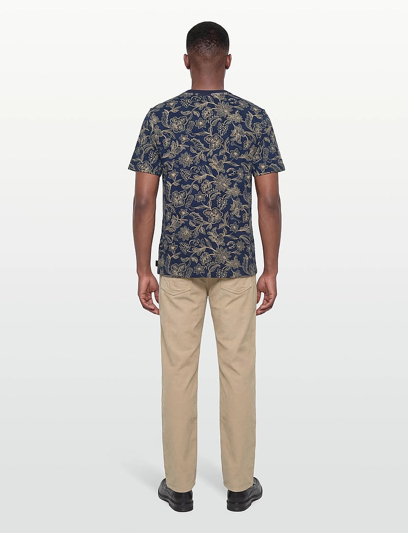 Scotch & Soda - Printed Regularfit Tshirt - kurzärmelig - lucky bandana dress blues - 4