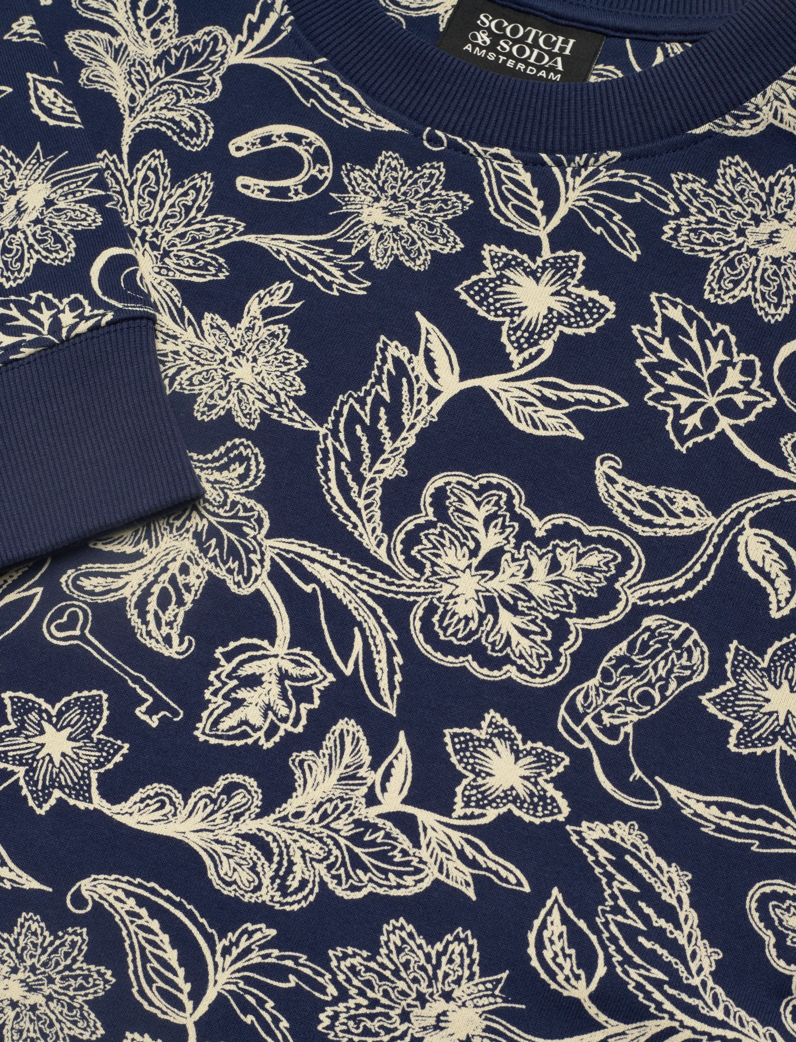 Scotch & Soda - Printed Relaxedfit Sweatshirt - sweatshirts - lucky bandana dress blues - 5