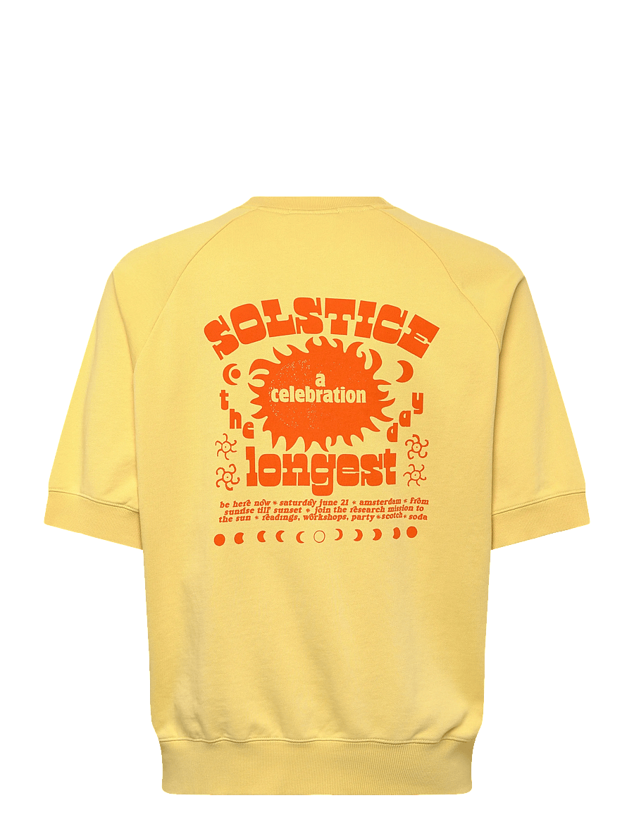 Scotch & Soda - Front And Back Artwork Loosefit Shortsleeve Sweatshirt - sweatshirts - raffia - 1