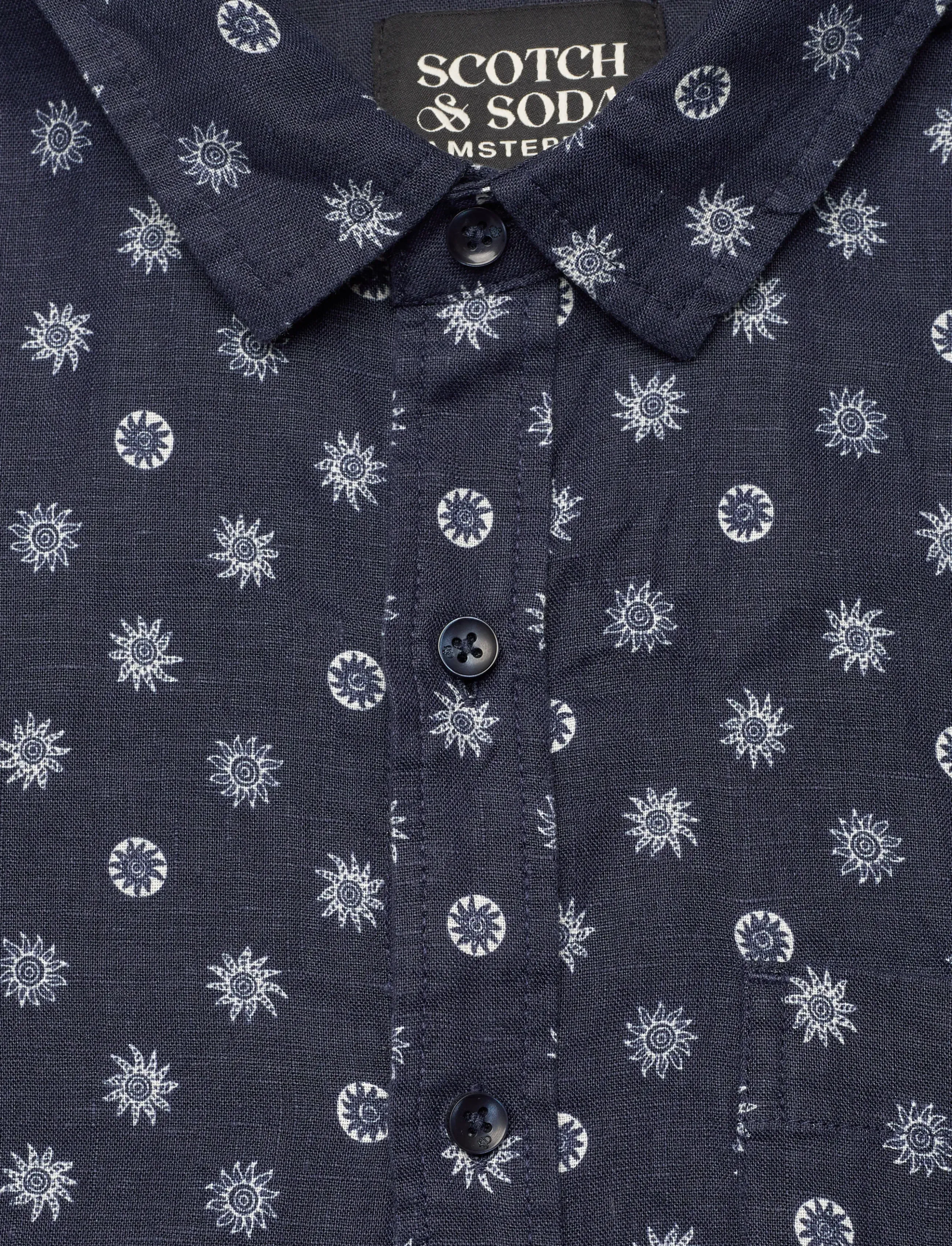 Scotch & Soda - Printed Linen Regularfit Shortsleeved Shirt - pattern shirts - foulard dress blues - 2