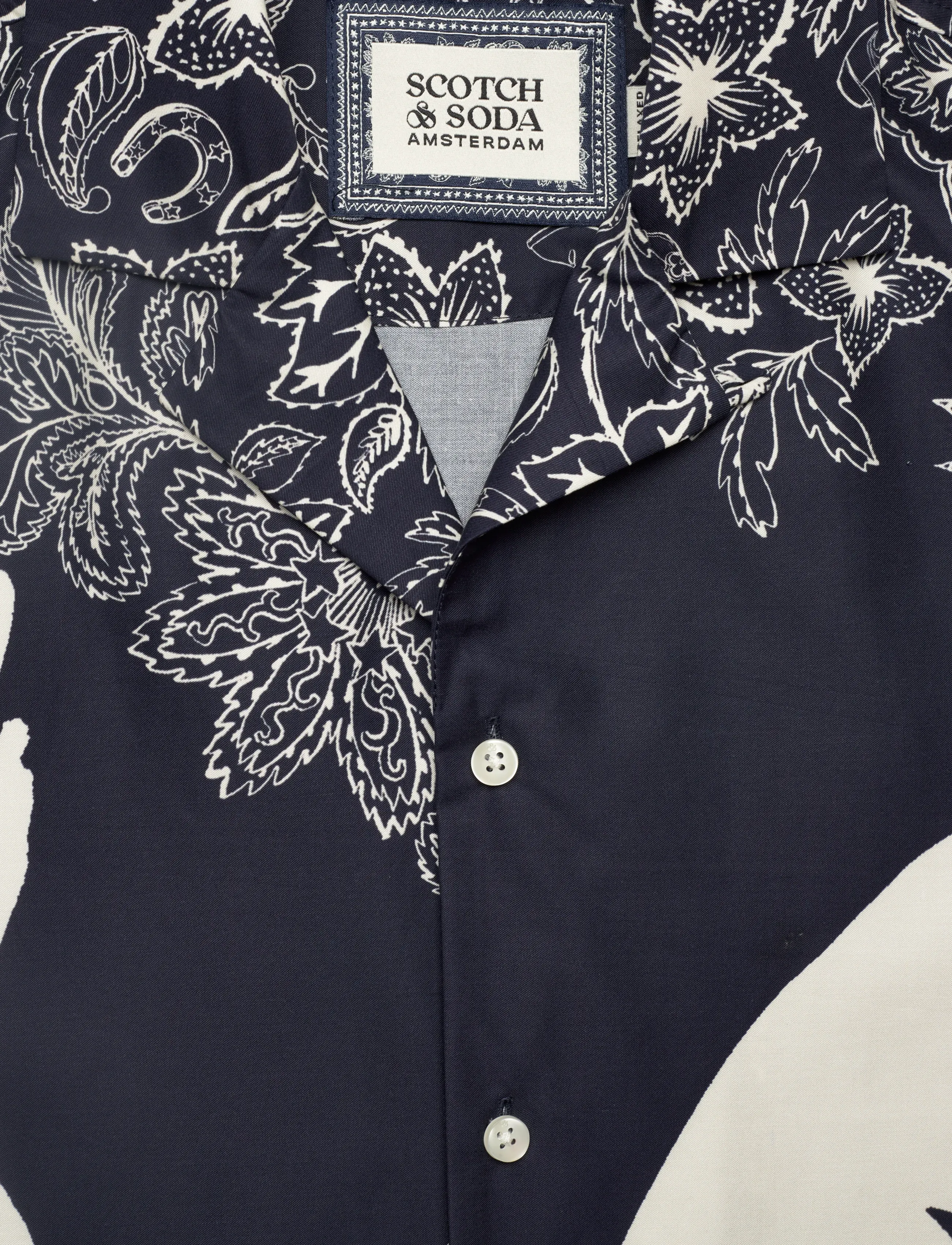 Scotch & Soda - Printed Lyocell Relaxedfit Shortsleeved Shirt - kuviolliset paidat - horse bandana dress blues - 5