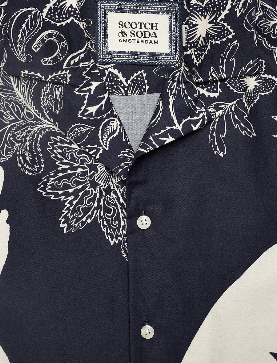 Scotch & Soda - Printed Lyocell Relaxedfit Shortsleeved Shirt - kuviolliset paidat - horse bandana dress blues - 5