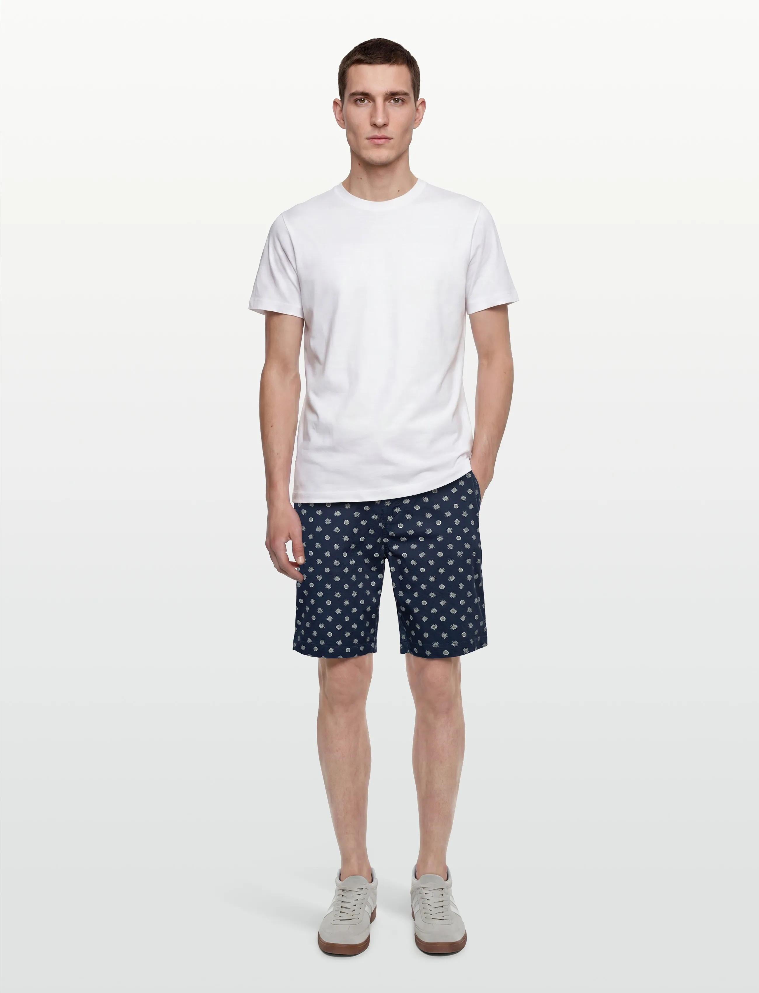 Scotch & Soda Stuart Printed Stretch Cotton Chino Shorts, M, Marineblau - Casual Männerswear