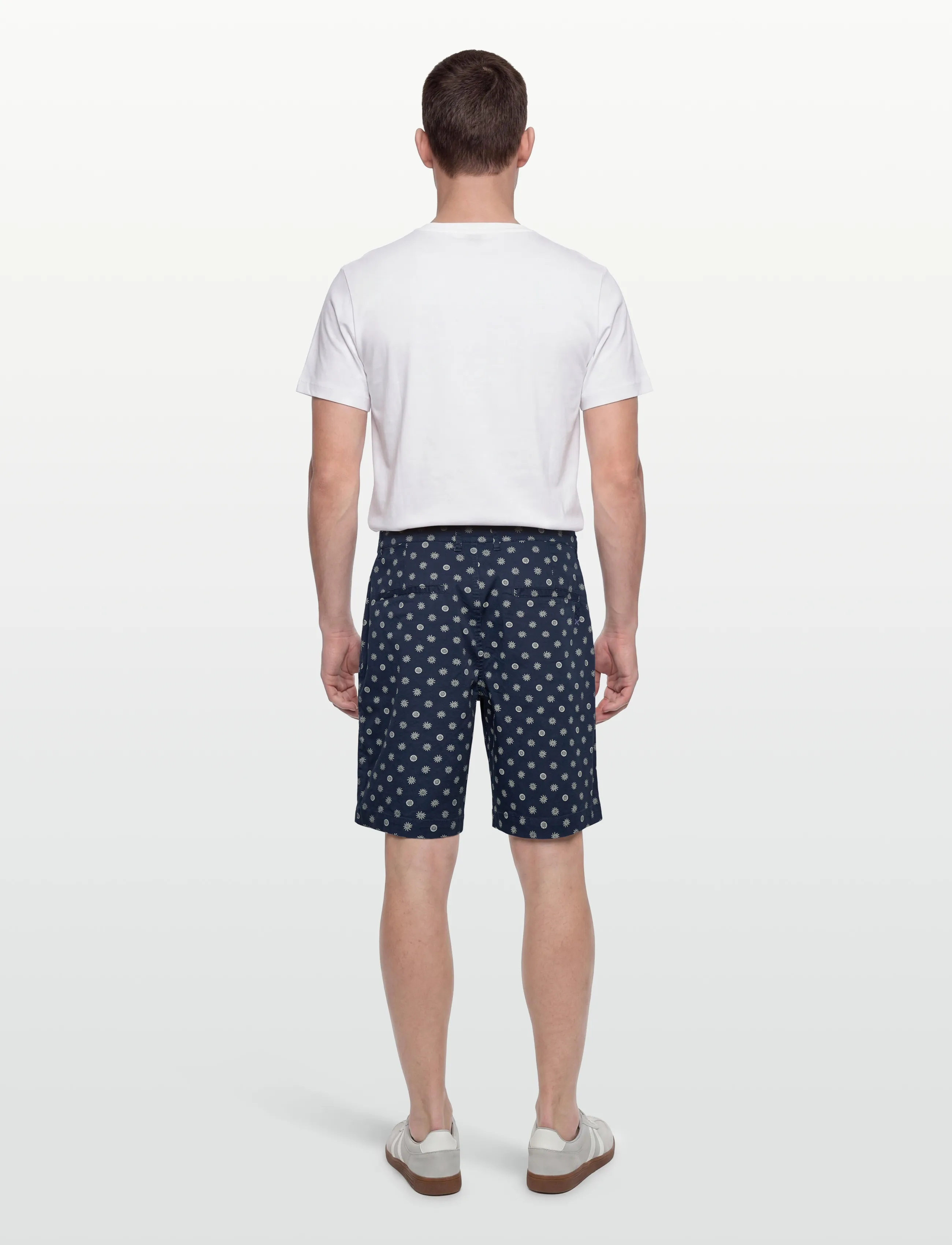 Scotch & Soda - Stuart Printed Stretch Cotton Chino Shorts - short décontracté - foulard dress blues - 4
