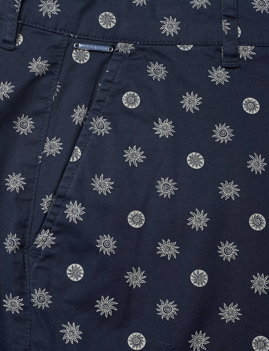 Scotch & Soda - Stuart Printed Stretch Cotton Chino Shorts - freizeitshorts - foulard dress blues - 5
