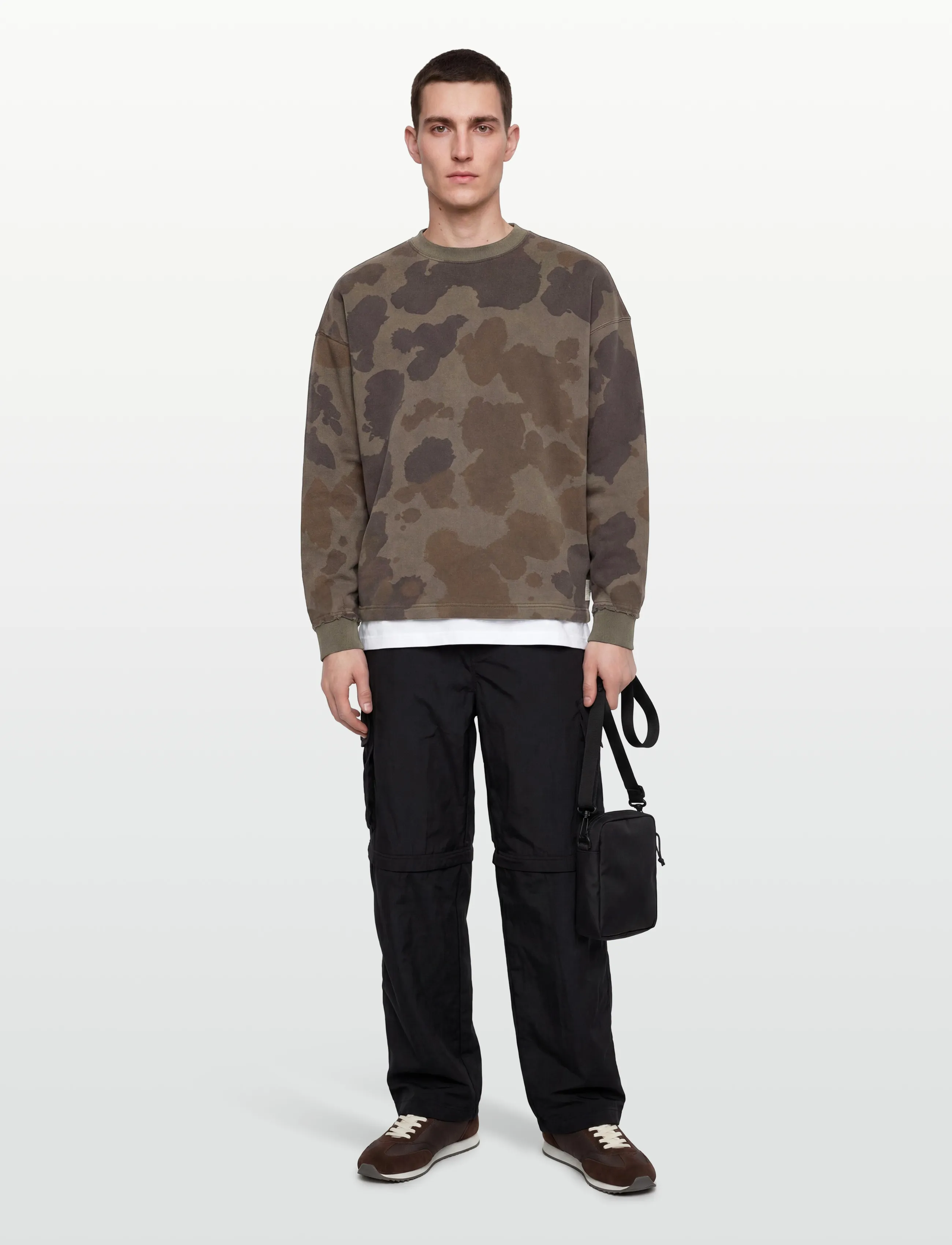 Scotch & Soda Printed Overdyed Loosefit Sweatshirt - Herbst-Deals - PAINTERLY ANIMAL OLIVE NIGHT / brown