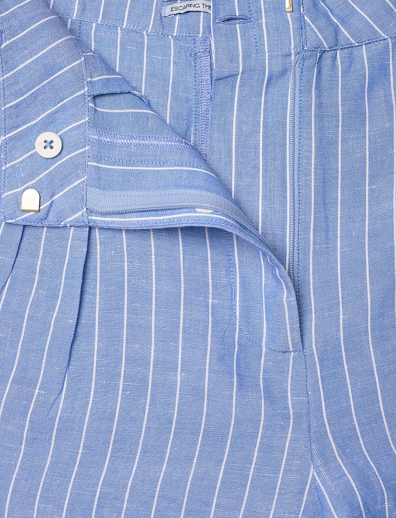 Scotch & Soda - High rise linen printed shorts - afslappede shorts - blue and white pin stripe - 3