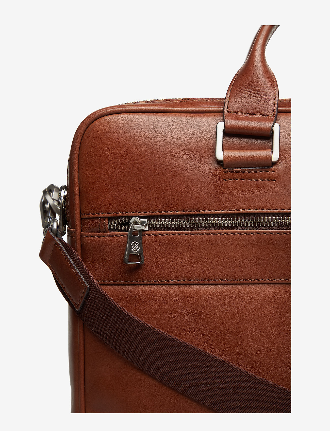 Saddler - Hamar - midbrown - 3