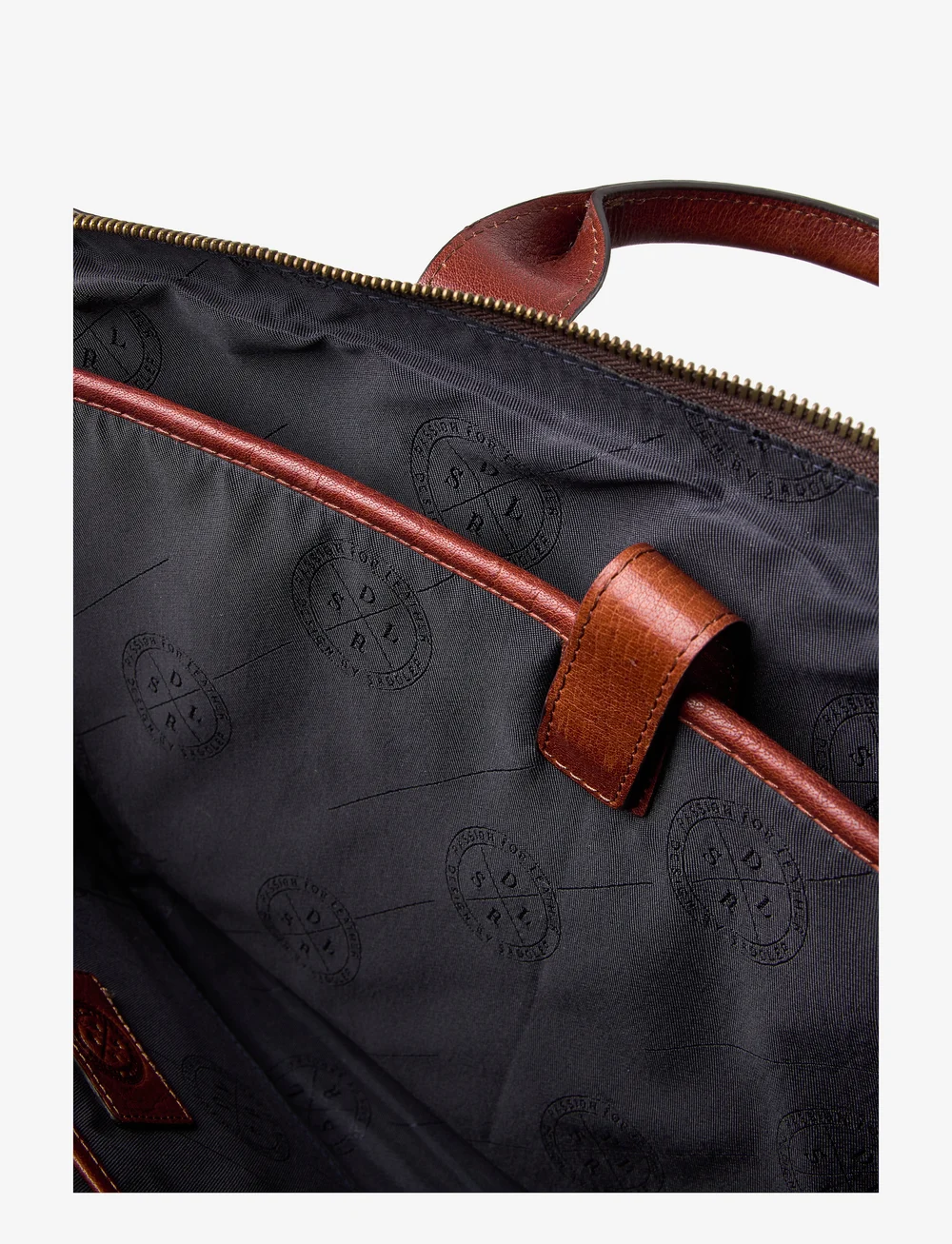 Saddler - Gustav - kollektionen - midbrown - 3