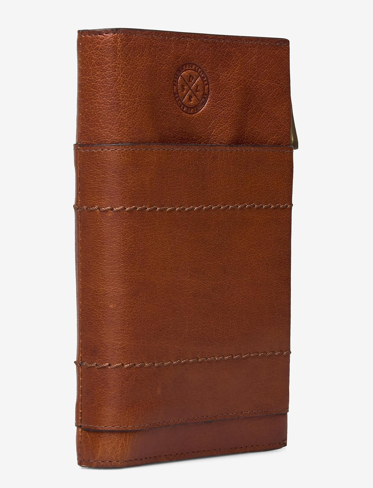 Saddler - Kyle - midbrown - 2