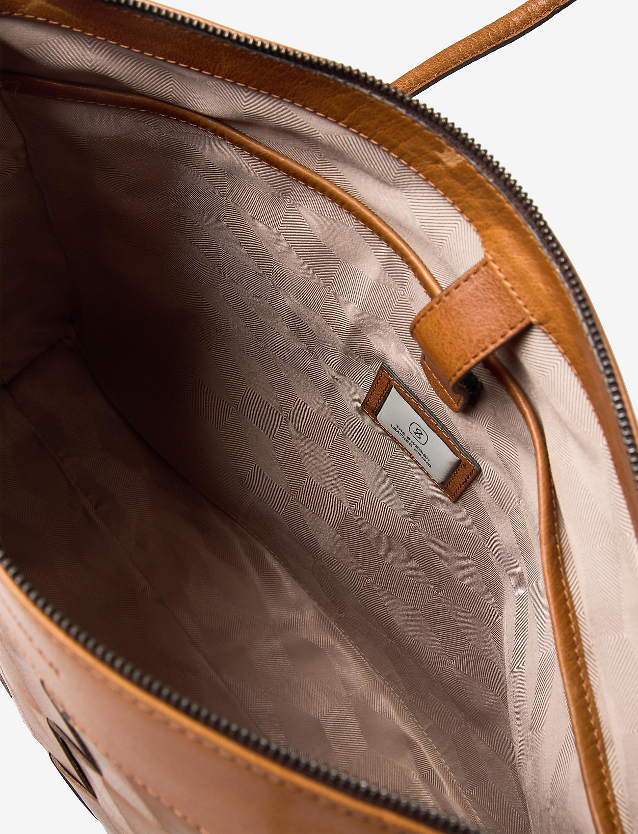 Saddler - Ystad - tan - 3