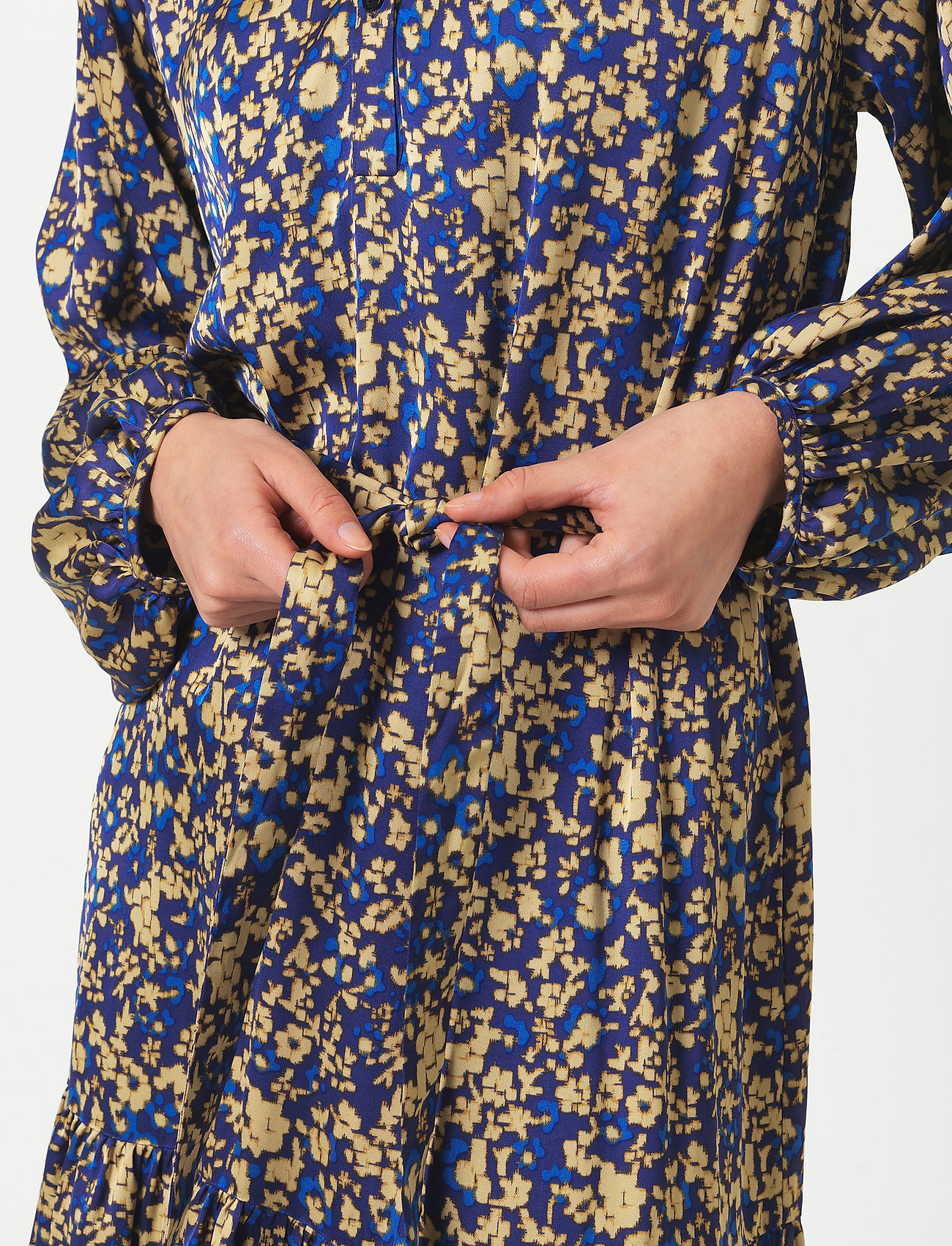 Second Female - Spirit Dress - eclipse - 3