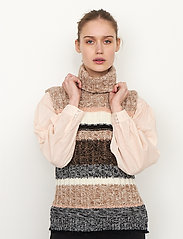 Second Female - Ahlam Knit Vest - stickade västar - lark - 5