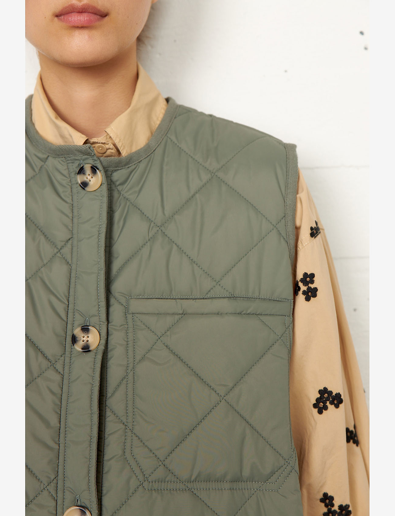 Second Female - Prudence Waistcoat - agave green - 4