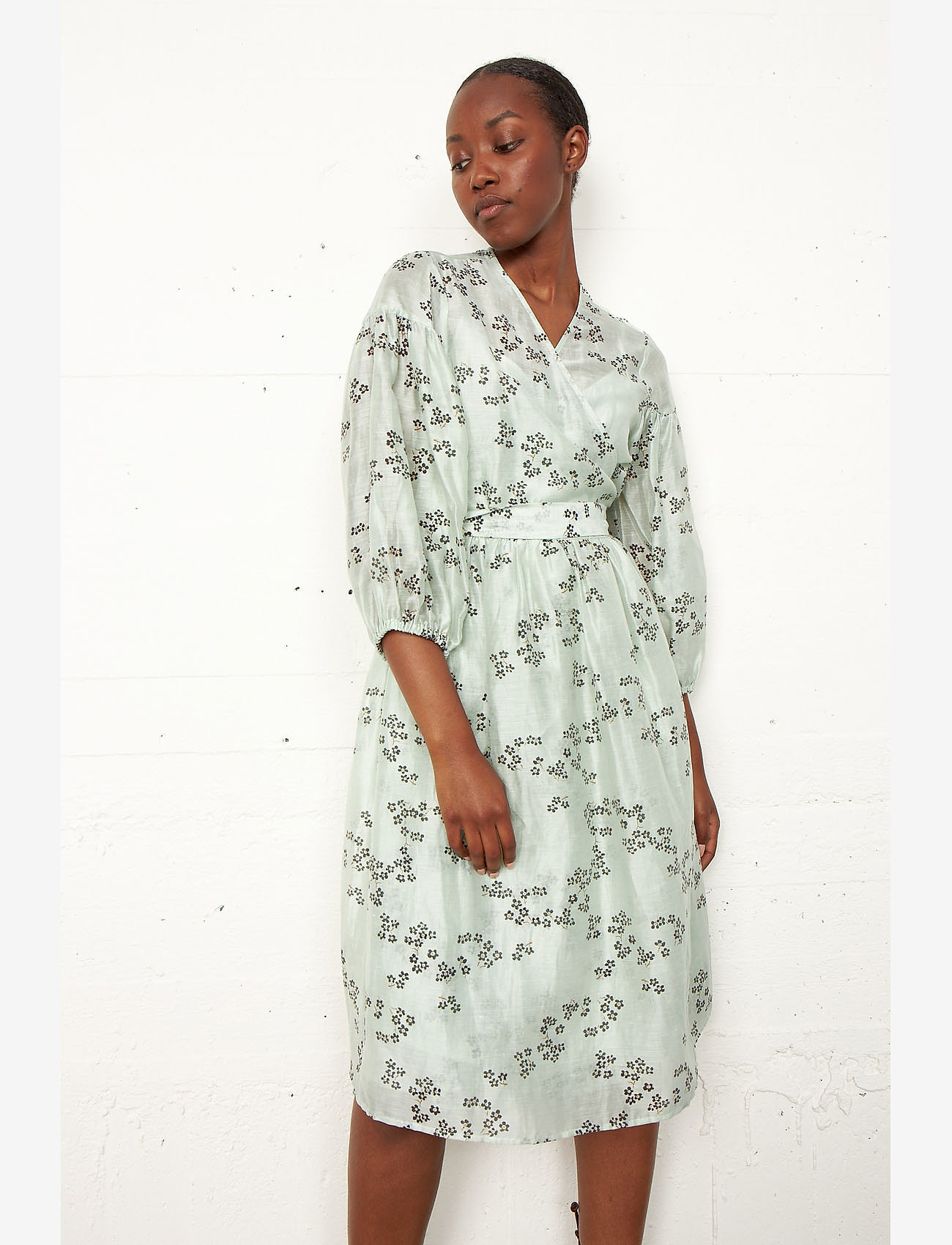 Second Female - Davida Wrap Dress - slå-om-kjoler - surf spray - 4