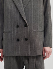 Second Female - Piya Blazer - odzież imprezowa w cenach outletowych - dark grey melange - 3