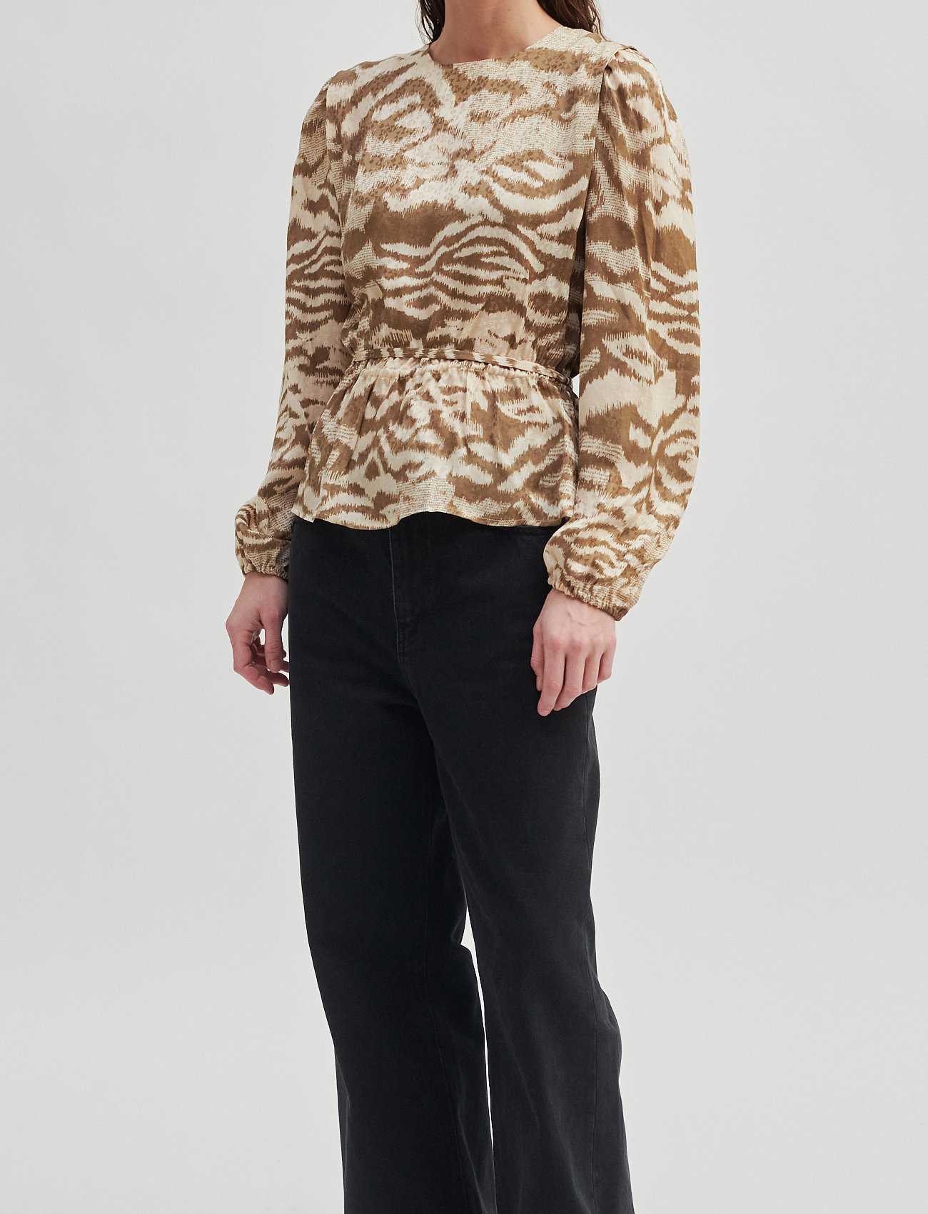 Second Female - Birch Blouse - shitake - 3
