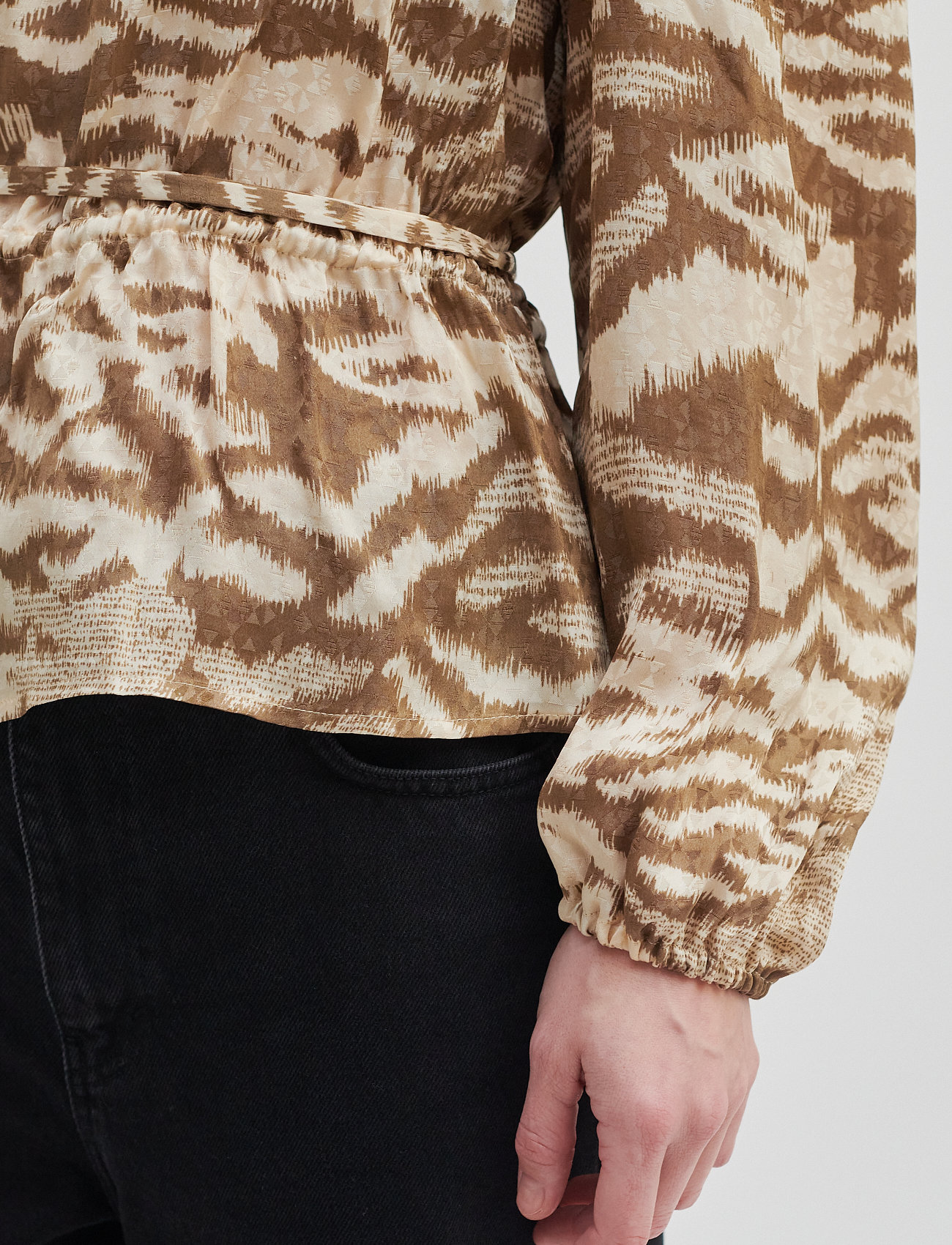 Second Female - Birch Blouse - shitake - 4
