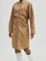 Second Female - Ficus Dress - skjortklänningar - new tobacco brown - 2