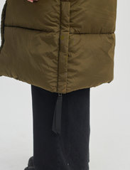 Second Female - Buff Coat - winter jackets - dark olive - 5