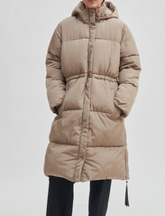 Second Female - Buff Coat - winter jackets - weathered teak - 3