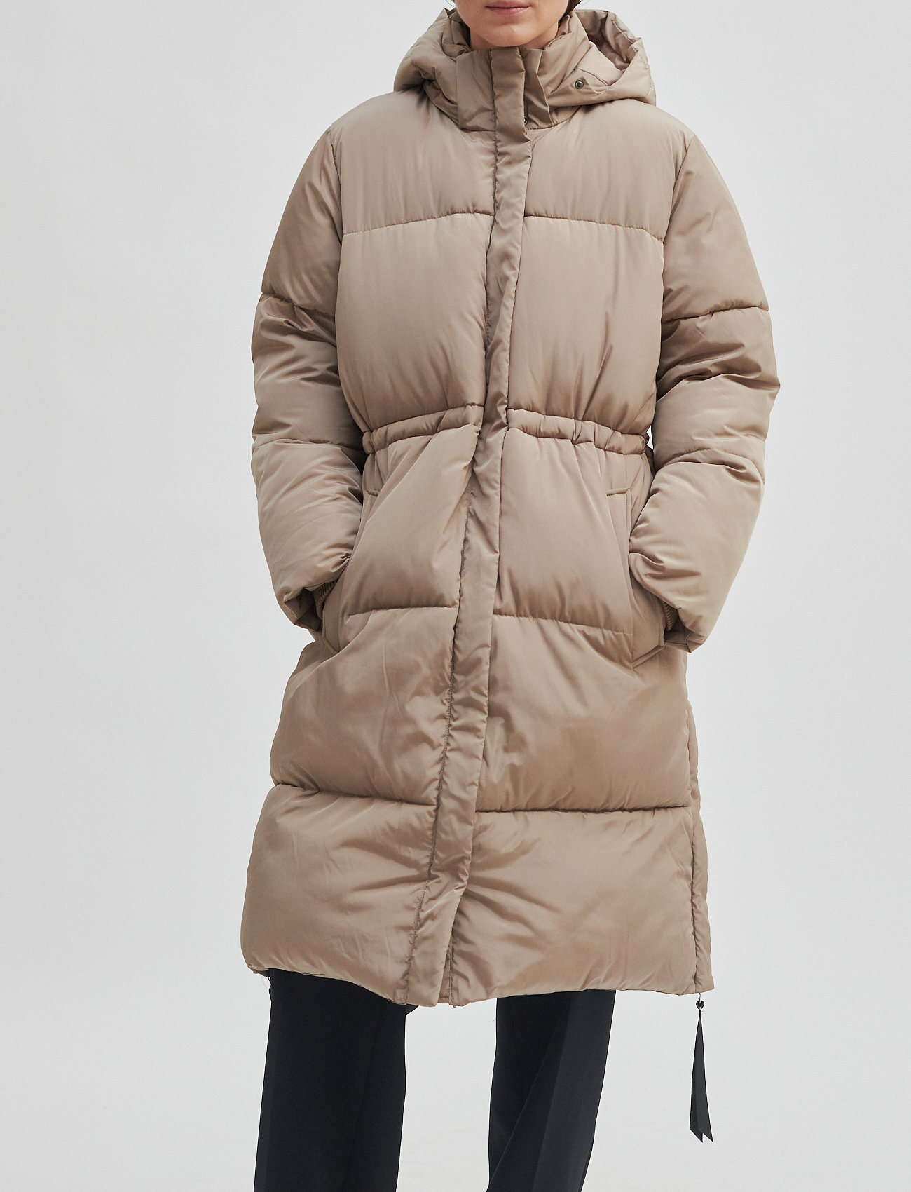 Second Female - Buff Coat - weathered teak - 3