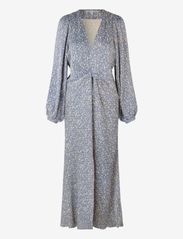 Second Female - Rattan Dress - maxi kjoler - cornflower blue - 0