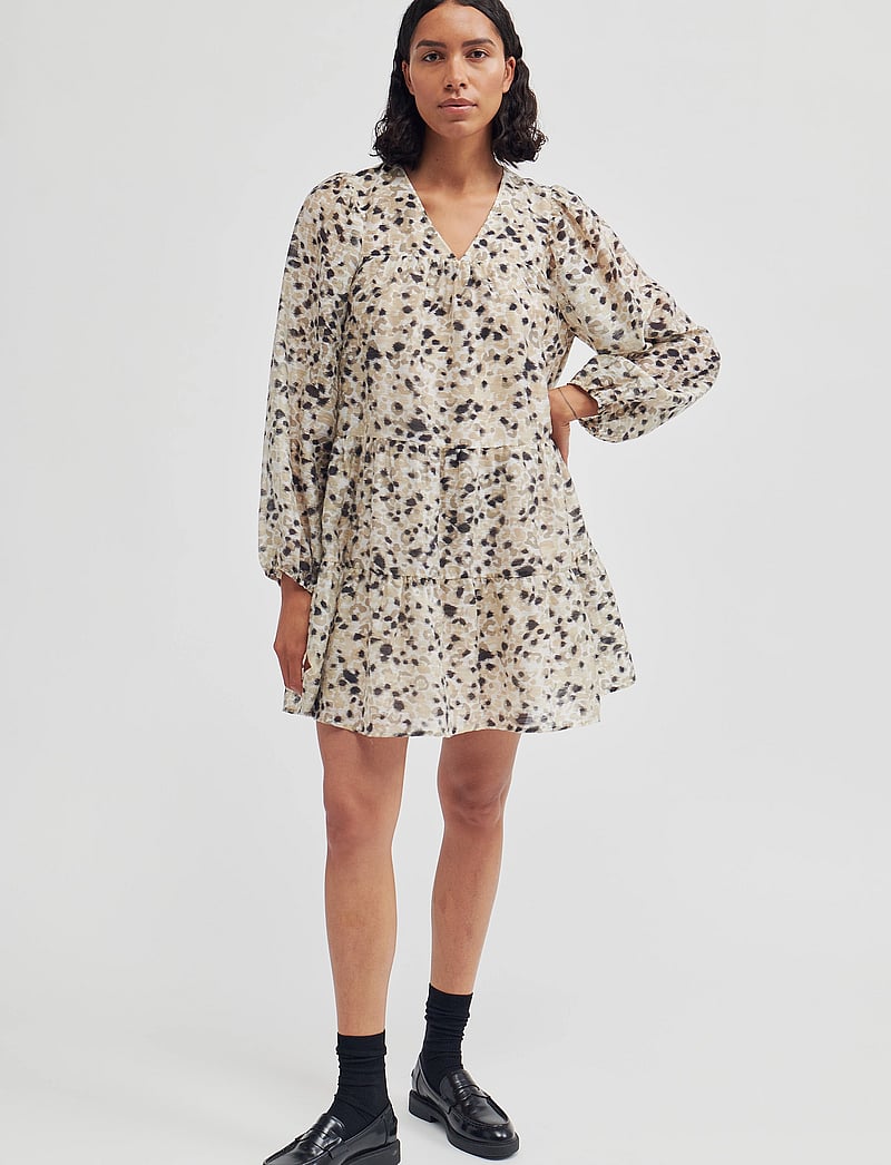 Second Female - Gaura Dress - kurze kleider - crockery - 4