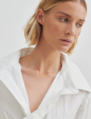 Second Female - Closa Wrap Shirt - langärmlige hemden - white - 4