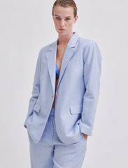 Second Female - Liah Blazer - odzież imprezowa w cenach outletowych - brunnera blue - 2