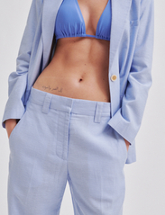 Second Female - Liah Blazer - odzież imprezowa w cenach outletowych - brunnera blue - 3