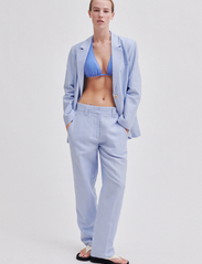 Second Female - Liah Blazer - odzież imprezowa w cenach outletowych - brunnera blue - 4