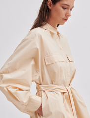 Second Female - Aluline Shirt Dress - skjortekjoler - ivory cream - 3