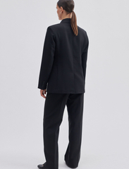 Second Female - Evie Fitted Blazer - juhlamuotia outlet-hintaan - black - 6