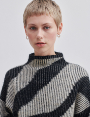 Second Female - Tallaha Knit T-Neck - pullover - brazilian sand - 3