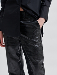 Second Female - Amillia Trousers - leather trousers - black - 2