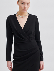 Second Female - Kos Short Dress - feestelijke kleding voor outlet-prijzen - black - 2