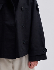 Second Female - Wallie Short Jacket - kevättakit - black - 3