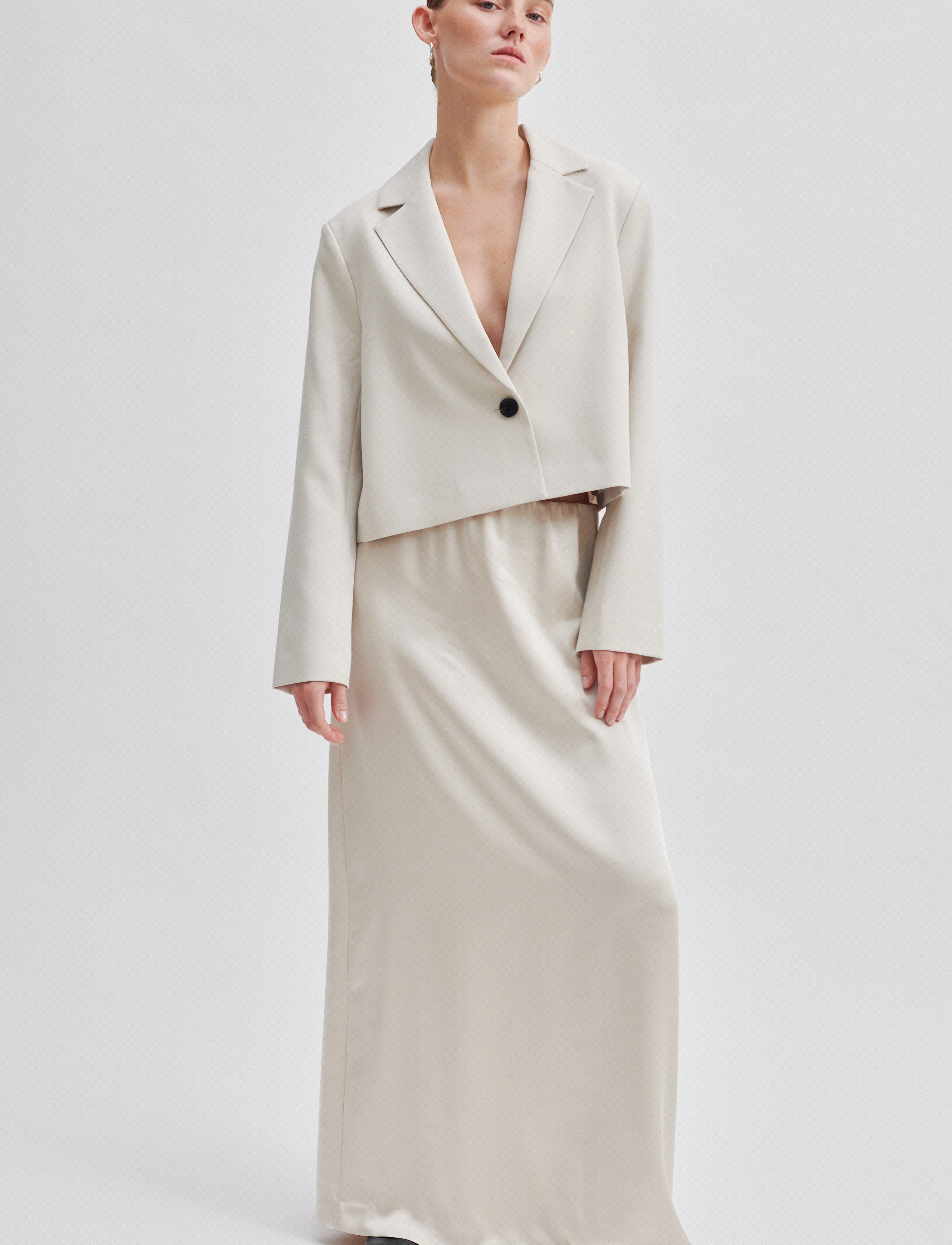 Second Female - Odile Maxi Skirt - satinnederdele - pumice stone - 4