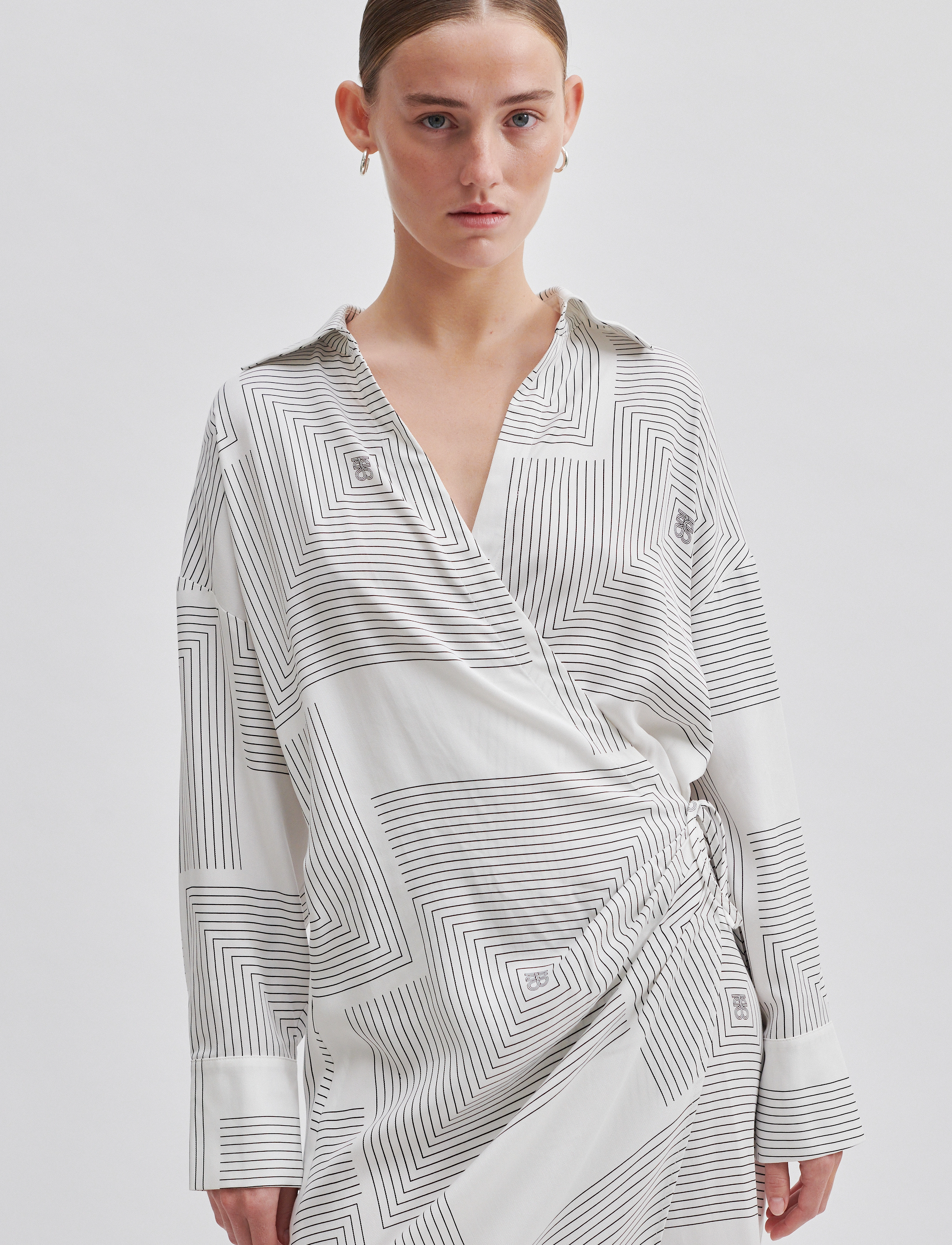 Second Female - Tiarra Dress - slå-om-kjoler - vaporous white - 3