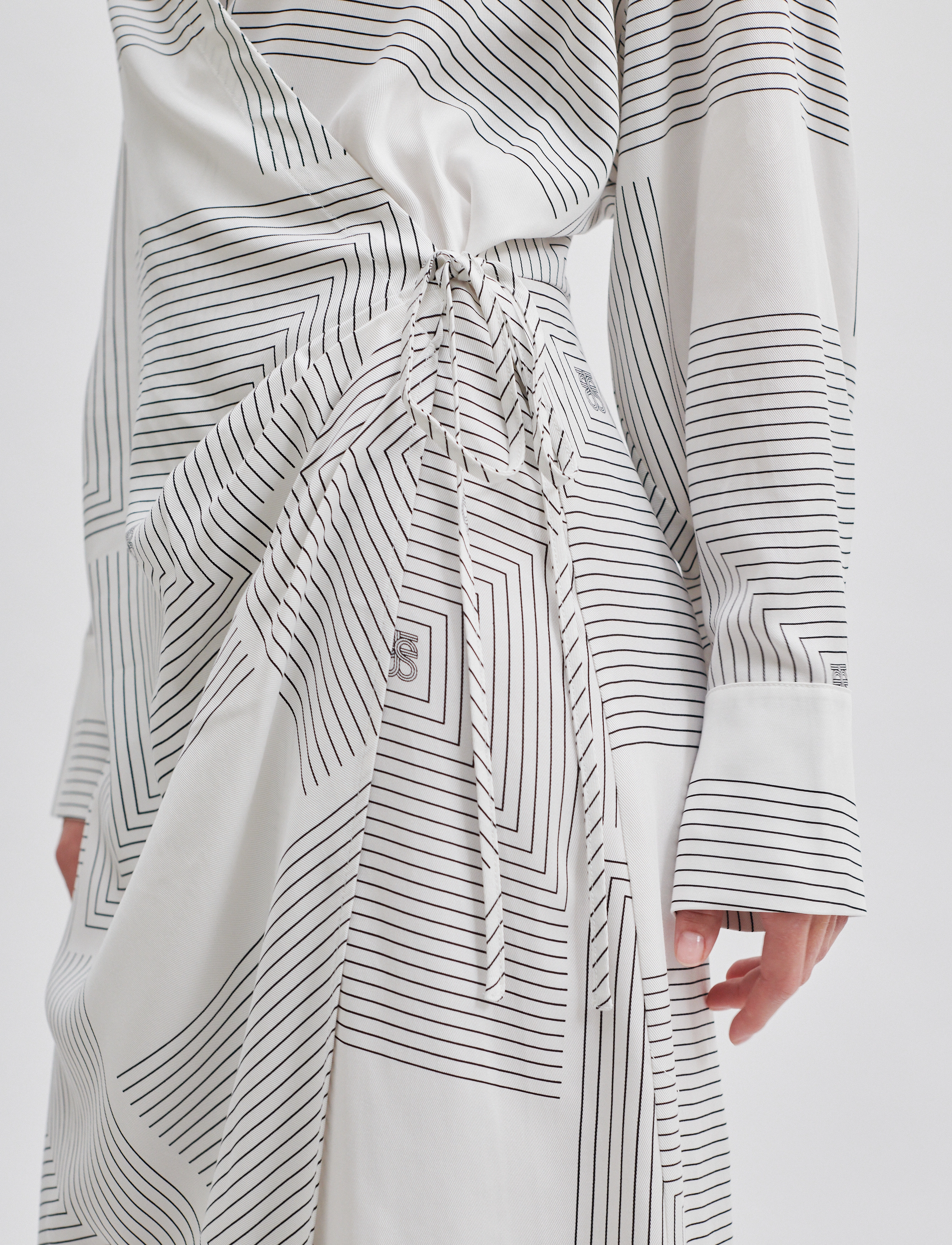 Second Female - Tiarra Dress - slå-om-kjoler - vaporous white - 4