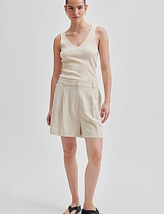 Linoraw Shorts, Second Female
