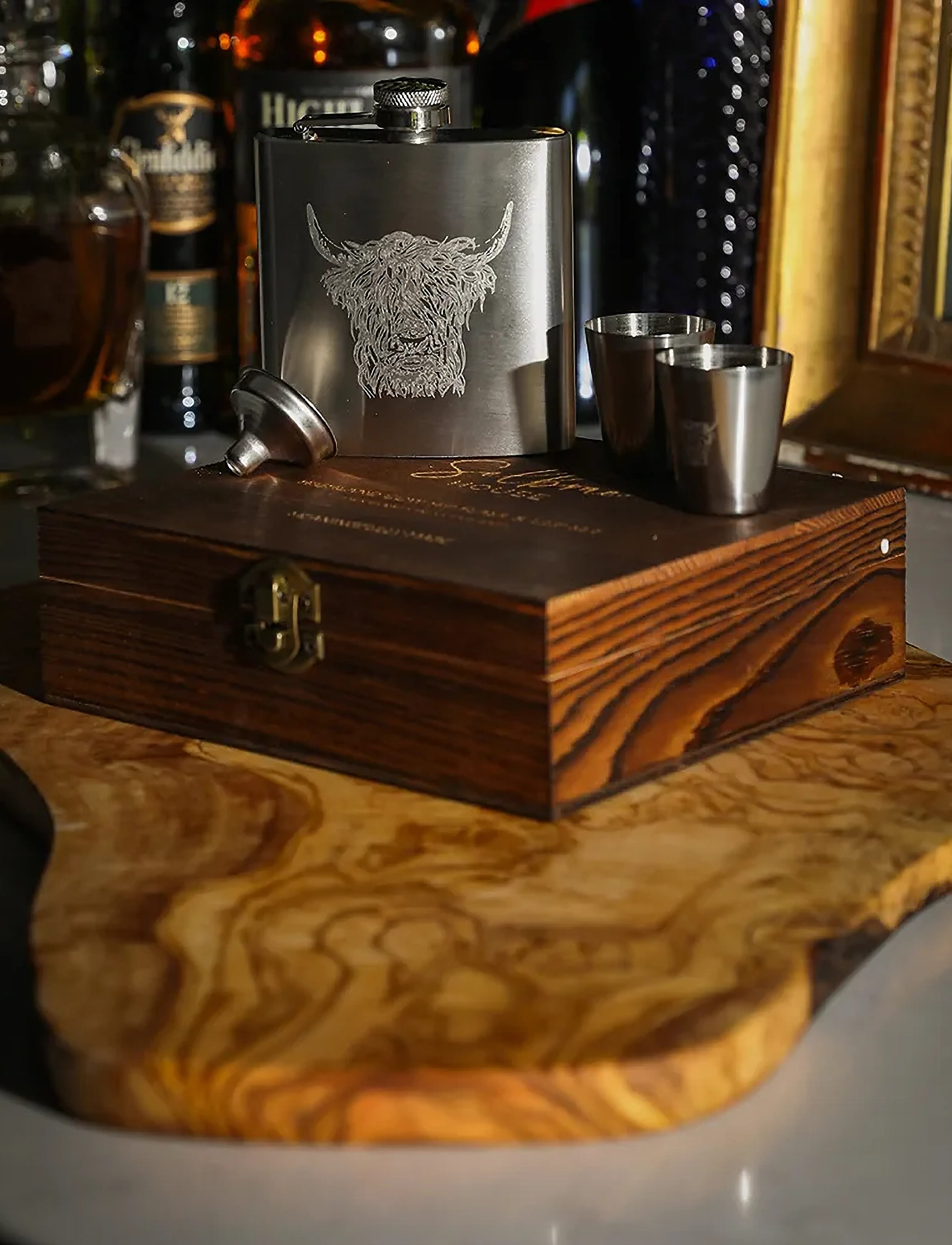 Selbrae House - Olive Wood Board - serving platters - brown - 3