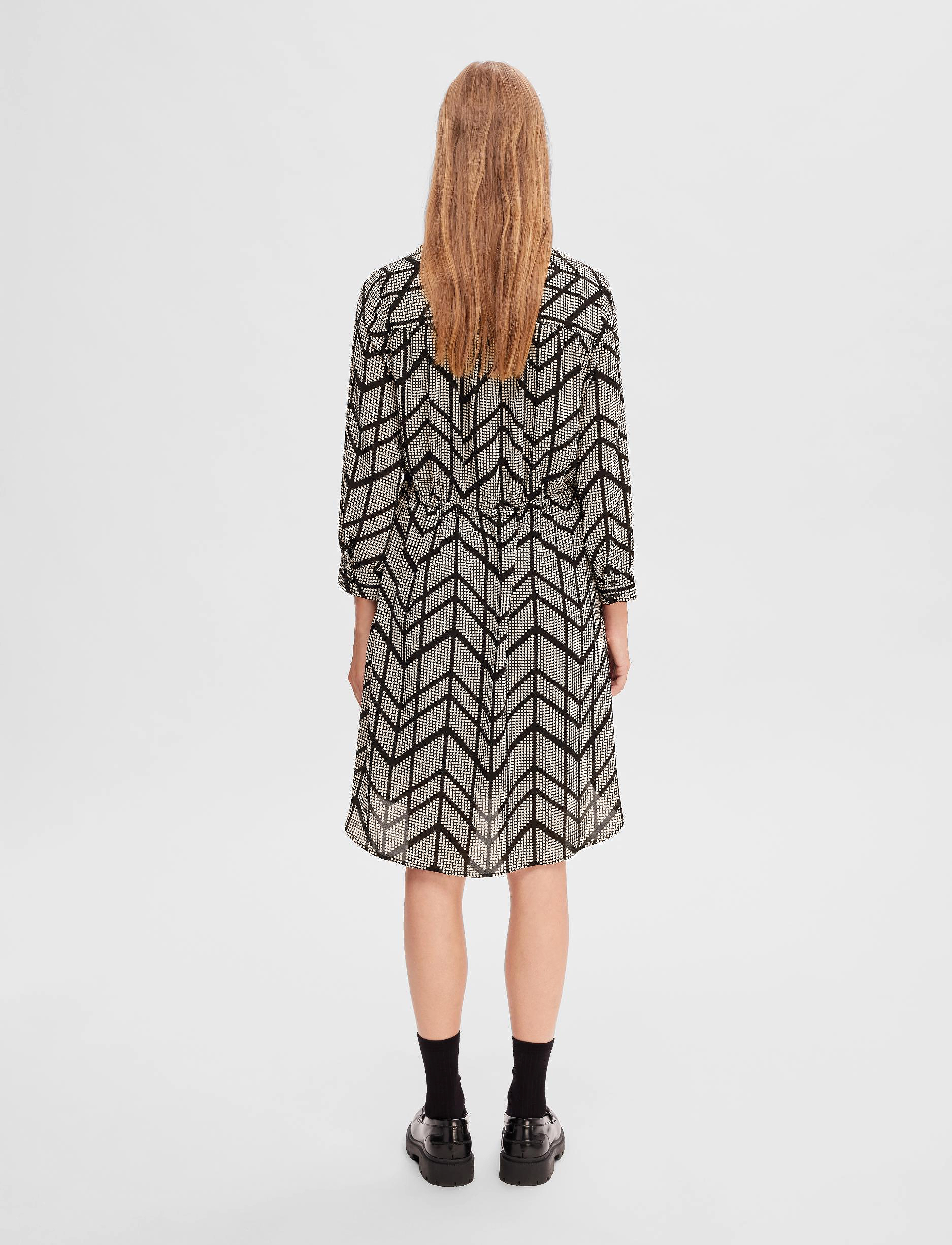Selected - SLFDAMINA 7/8 AOP DRESS - hemdkleider - black - 3