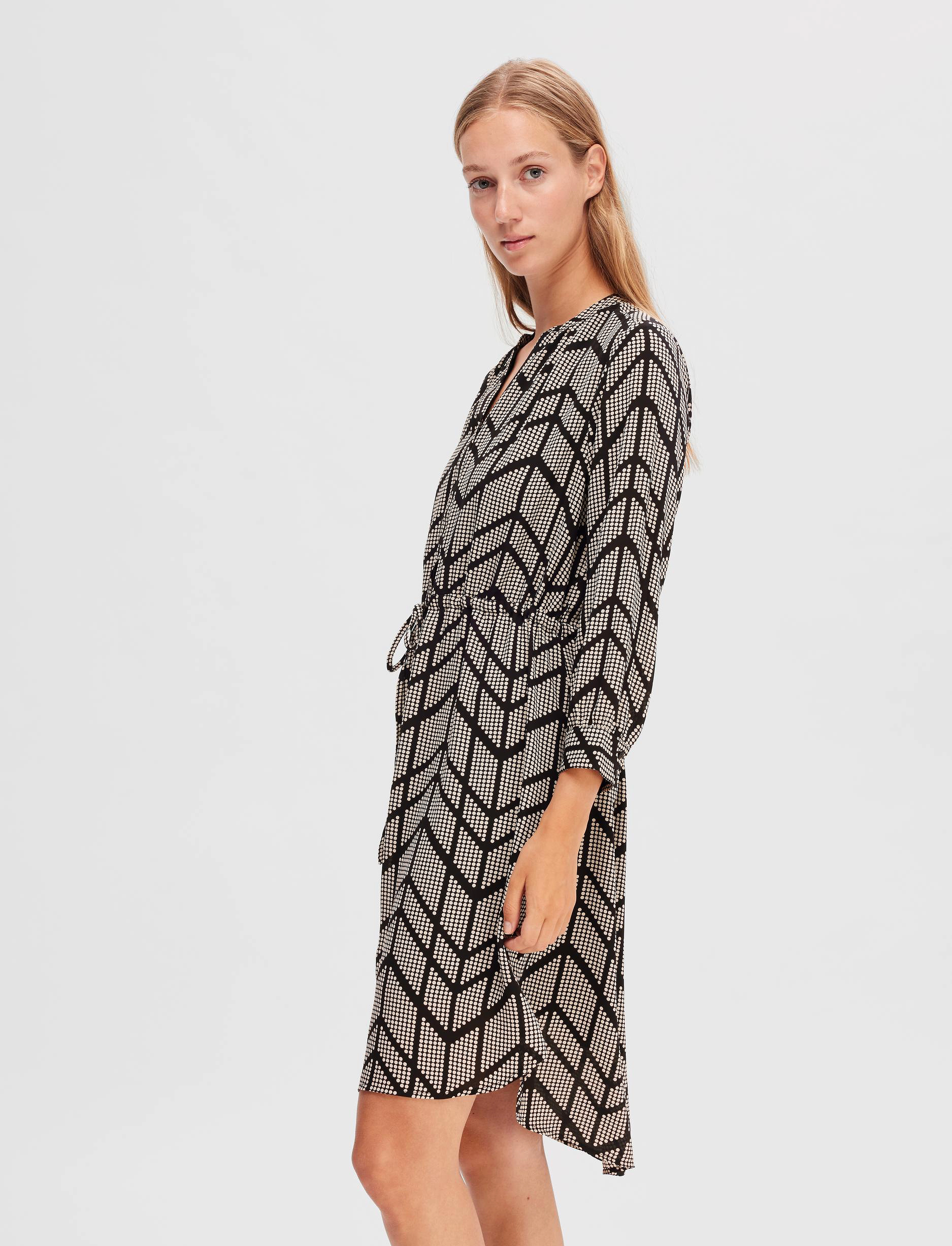 Selected - SLFDAMINA 7/8 AOP DRESS - hemdkleider - black - 4